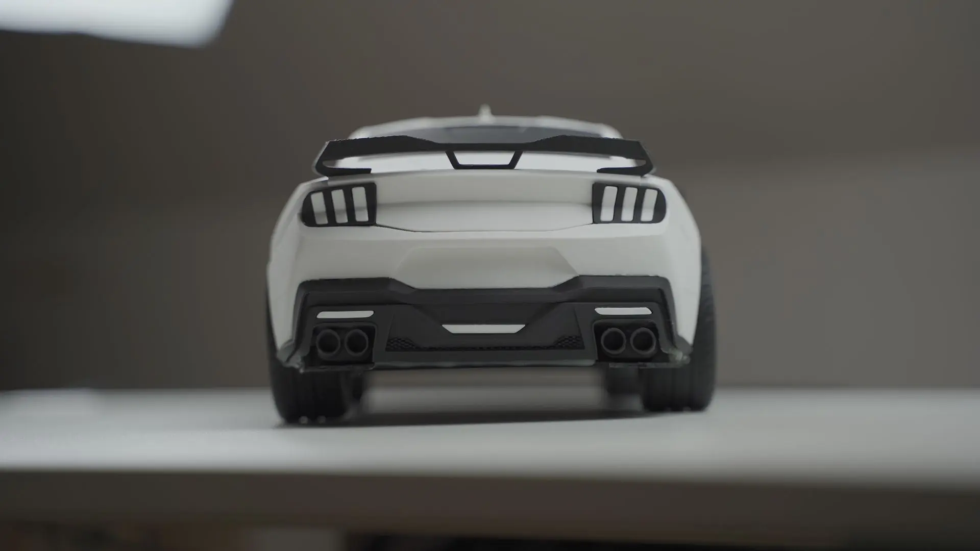 Mustang GT Dark Horse 1/18